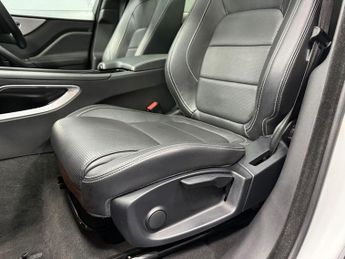 JAGUAR F-PACE 2.0 P250i R-Sport SUV 5dr Petrol Auto AWD Euro 6 (s/s) (250 ps)