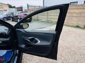 TOYOTA YARIS 1.5 VVT-h Design Hatchback 5dr Petrol Hybrid E-CVT Euro 6 (s/s) 