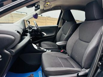 TOYOTA YARIS 1.5 VVT-h Design Hatchback 5dr Petrol Hybrid E-CVT Euro 6 (s/s) 