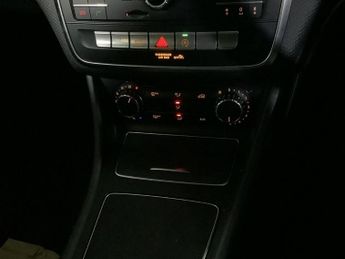 MERCEDES-BENZ A-CLASS 1.6 A180 SE Hatchback 5dr Petrol 7G-DCT Euro 6 (s/s) (122 ps)