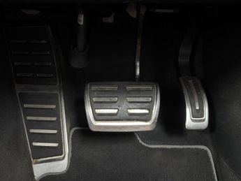 AUDI A6 2.0 TDI ultra Black Edition Saloon 4dr Diesel S Tronic Euro 6 (s