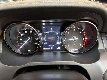 LAND ROVER RANGE ROVER EVOQUE 2.0 TD4 SE Tech SUV 5dr Diesel Auto 4WD Euro 6 (s/s) (180 ps)