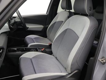 VOLKSWAGEN ID.3 Pro S 77kWh Tour Hatchback 5dr Electric Auto (204 ps)