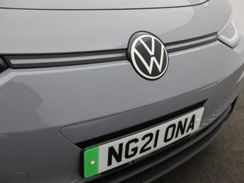 VOLKSWAGEN ID.3 Pro S 77kWh Tour Hatchback 5dr Electric Auto (204 ps)