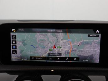 MERCEDES-BENZ A-CLASS 2.0 A35 AMG (Premium Plus) Hatchback 5dr Petrol SpdS DCT 4MATIC 