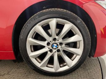 BMW 3 SERIES 2.0 330e 7.6kWh Luxury Saloon 4dr Petrol Plug-in Hybrid Auto Eur