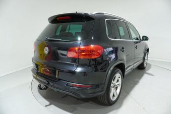 VOLKSWAGEN TIGUAN 2.0 TDI BlueMotion Tech R-Line SUV 5dr Diesel DSG 4WD Euro 5 (s/
