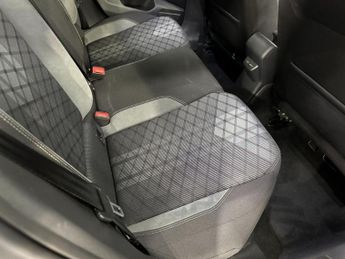 VOLKSWAGEN POLO 1.0 TSI R-Line Hatchback 5dr Petrol DSG Euro 6 (s/s) (95 ps)