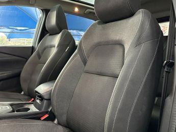 NISSAN QASHQAI 1.3 DIG-T MHEV N-Connecta SUV 5dr Petrol Hybrid XTRON Euro 6 (s/