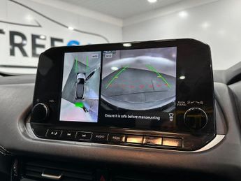 NISSAN QASHQAI 1.3 DIG-T MHEV N-Connecta SUV 5dr Petrol Hybrid XTRON Euro 6 (s/