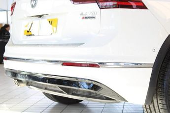 VOLKSWAGEN TIGUAN 2.0 TDI BlueMotion Tech R-Line SUV 5dr Diesel DSG 4Motion Euro 6