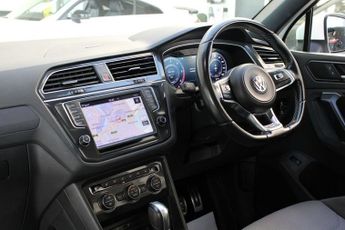 VOLKSWAGEN TIGUAN 2.0 TDI BlueMotion Tech R-Line SUV 5dr Diesel DSG 4Motion Euro 6