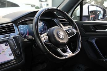VOLKSWAGEN TIGUAN 2.0 TDI BlueMotion Tech R-Line SUV 5dr Diesel DSG 4Motion Euro 6