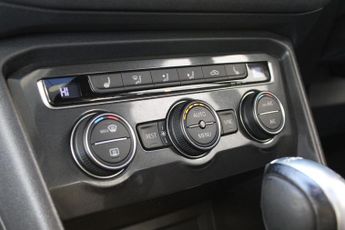 VOLKSWAGEN TIGUAN 2.0 TDI BlueMotion Tech R-Line SUV 5dr Diesel DSG 4Motion Euro 6