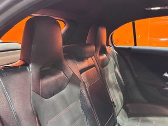 MERCEDES-BENZ A-CLASS 2.0 A250 AMG Line (Premium Plus) Hatchback 5dr Petrol 7G-DCT Eur