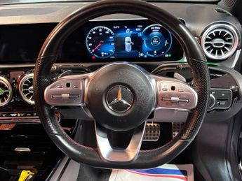 MERCEDES-BENZ A-CLASS 2.0 A250 AMG Line (Premium Plus) Hatchback 5dr Petrol 7G-DCT Eur