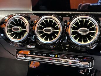 MERCEDES-BENZ A-CLASS 2.0 A250 AMG Line (Premium Plus) Hatchback 5dr Petrol 7G-DCT Eur