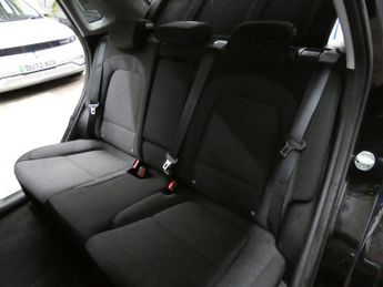 HYUNDAI KONA 64kWh Premium SUV 5dr Electric Auto (10.5kW Charger) (204 ps)