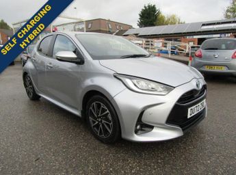 Toyota Yaris 1.5 VVT-h Design Hatchback 5dr Petrol Hybrid E-CVT Euro 6 (s/s) 