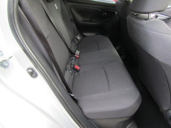 TOYOTA YARIS 1.5 VVT-h Design Hatchback 5dr Petrol Hybrid E-CVT Euro 6 (s/s) 