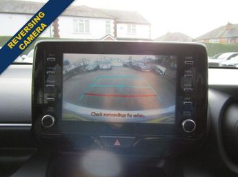 TOYOTA YARIS 1.5 VVT-h Design Hatchback 5dr Petrol Hybrid E-CVT Euro 6 (s/s) 