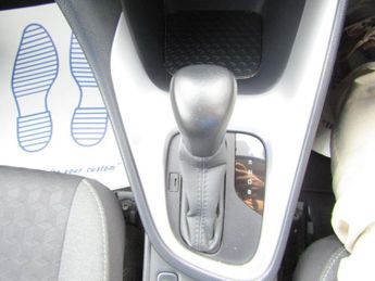 TOYOTA YARIS 1.5 VVT-h Design Hatchback 5dr Petrol Hybrid E-CVT Euro 6 (s/s) 