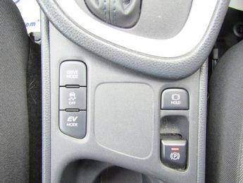 TOYOTA YARIS 1.5 VVT-h Design Hatchback 5dr Petrol Hybrid E-CVT Euro 6 (s/s) 