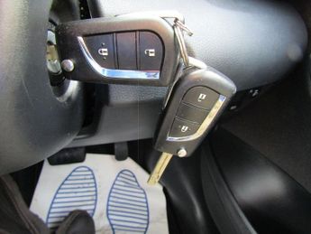 TOYOTA YARIS 1.5 VVT-h Design Hatchback 5dr Petrol Hybrid E-CVT Euro 6 (s/s) 