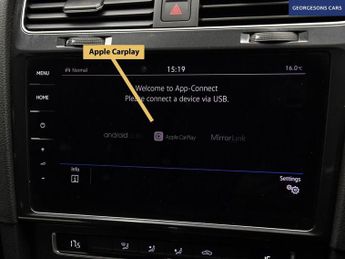 VOLKSWAGEN E-GOLF 35.8kWh e-Golf Hatchback 5dr Electric Auto (136 ps)