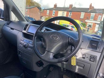 TOYOTA VOXY/NOAH 2.0