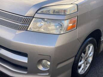 TOYOTA VOXY/NOAH 2.0