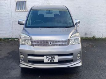 TOYOTA VOXY/NOAH 2.0