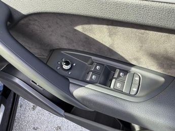 AUDI Q5 2.0 TDI 40 S line SUV 5dr Diesel S Tronic quattro Euro 6-2 OWNER