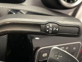 MERCEDES-BENZ CLA 1.3 CLA200 AMG Line Coupe 4dr Petrol 7G-DCT Euro 6 (s/s) (163 ps