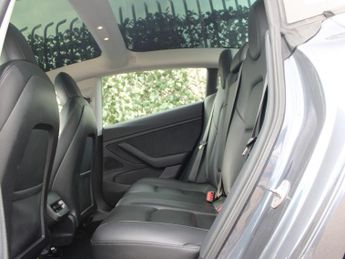 TESLA Model 3 Standard Range Plus Saloon 4dr Electric Auto RWD (241 bhp)