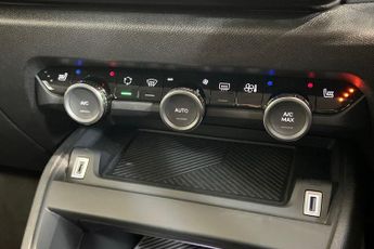 CITROEN C4 1.2 PureTech MAX Hatchback 5dr Petrol EAT8 Euro 6 (s/s) (130 ps)