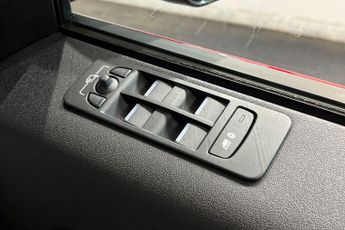 LAND ROVER DISCOVERY SPORT 1.5 P300e 12.2kWh R-Dynamic SE SUV 5dr Petrol Plug-in Hybrid Aut