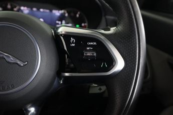JAGUAR E-PACE 2.0 D204 MHEV R-Dynamic Black Auto AWD Euro 6 (s/s) 5dr