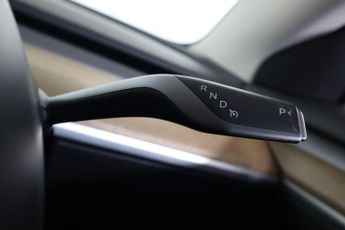 TESLA Model 3 Standard Range Plus Auto RWD 4dr