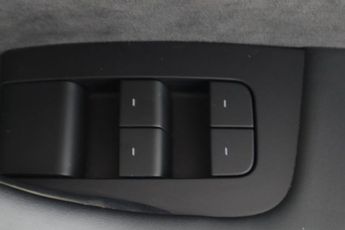 TESLA Model 3 Standard Range Plus Auto RWD 4dr