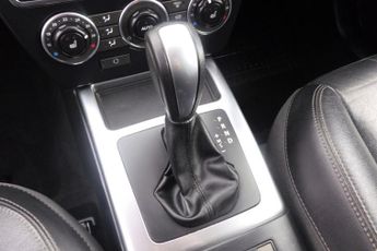 LAND ROVER FREELANDER 2 2.2 SD4 SE Tech SUV 5dr Diesel CommandShift 4WD Euro 5 (190 ps)