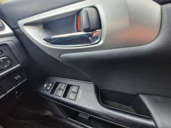 LEXUS CT 1.8 200h SE-L Hatchback 5dr Petrol Hybrid CVT Euro 5 (s/s) (136 