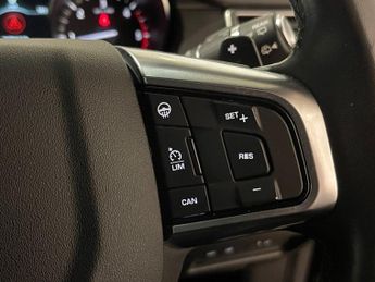 LAND ROVER DISCOVERY SPORT 2.0 TD4 Landmark SUV 5dr Diesel Auto 4WD Euro 6 (s/s) (180 ps)