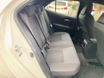 TOYOTA COROLLA 1.8 VVT-h Icon Tech Hatchback 5dr Petrol Hybrid CVT Euro 6 (s/s)