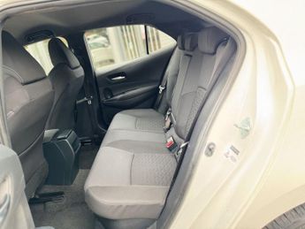 TOYOTA COROLLA 1.8 VVT-h Icon Tech Hatchback 5dr Petrol Hybrid CVT Euro 6 (s/s)