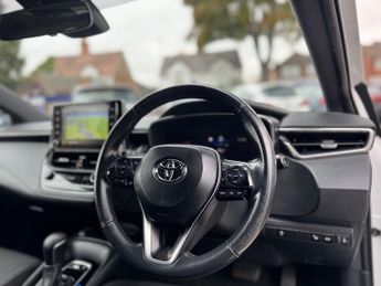 TOYOTA COROLLA 1.8 VVT-h Icon Tech Hatchback 5dr Petrol Hybrid CVT Euro 6 (s/s)