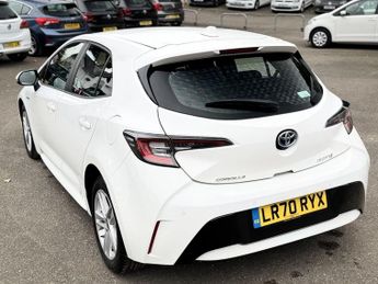TOYOTA COROLLA 1.8 VVT-h Icon Tech Hatchback 5dr Petrol Hybrid CVT Euro 6 (s/s)