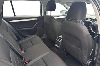 SKODA OCTAVIA 1.5 TSI ACT SE Drive Estate 5dr Petrol DSG Euro 6 (s/s) (150 ps)