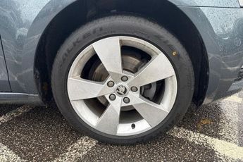 SKODA OCTAVIA 1.5 TSI ACT SE Drive Estate 5dr Petrol DSG Euro 6 (s/s) (150 ps)