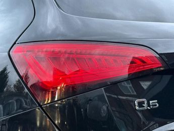 AUDI Q5 2.0 TDI S line Plus SUV 5dr Diesel S Tronic quattro Euro 6 (s/s)
